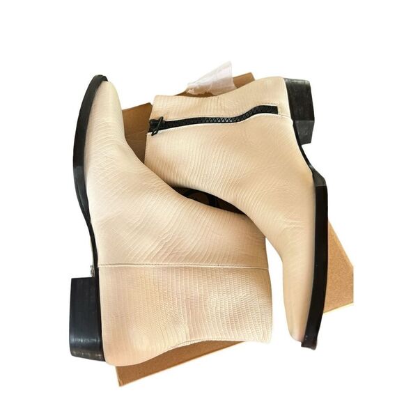 FRAME LE MADDOX  LEATHER ANKLE BOOTS in Off White NWOB Size 38 1/2 / US 8 1/2 - Picture 5 of 8
